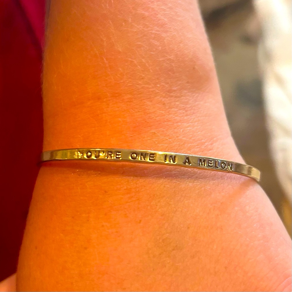 Vintage thin gold bracelet